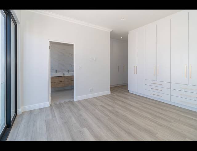 4 BEDROOM HOUSE FOR SALE IN SANDOWN